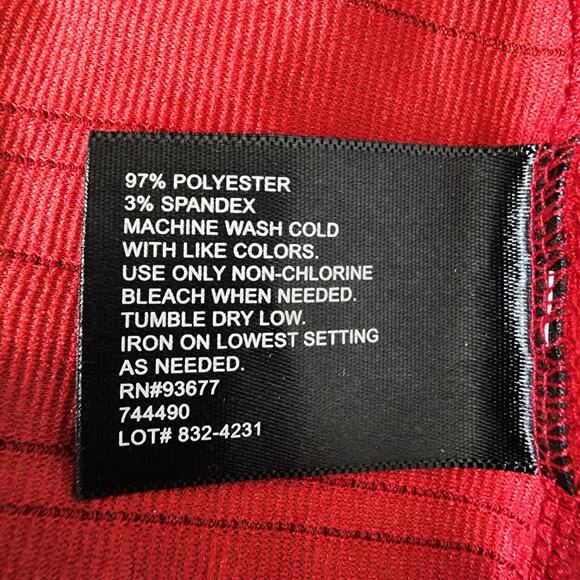 East 5th Womens Top Textured Stretch Red Blouse Short Sleeve Round Neck Medium - Picture 9 of 9
